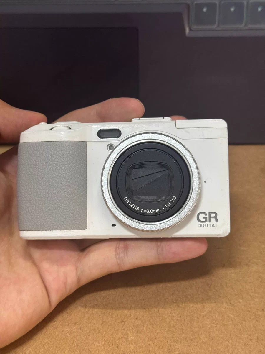 ショット数910 RICOH GR DIGITAL IV ホワイト Ricoh GR Digital IV review: Ricoh GR Digital IV - CNET