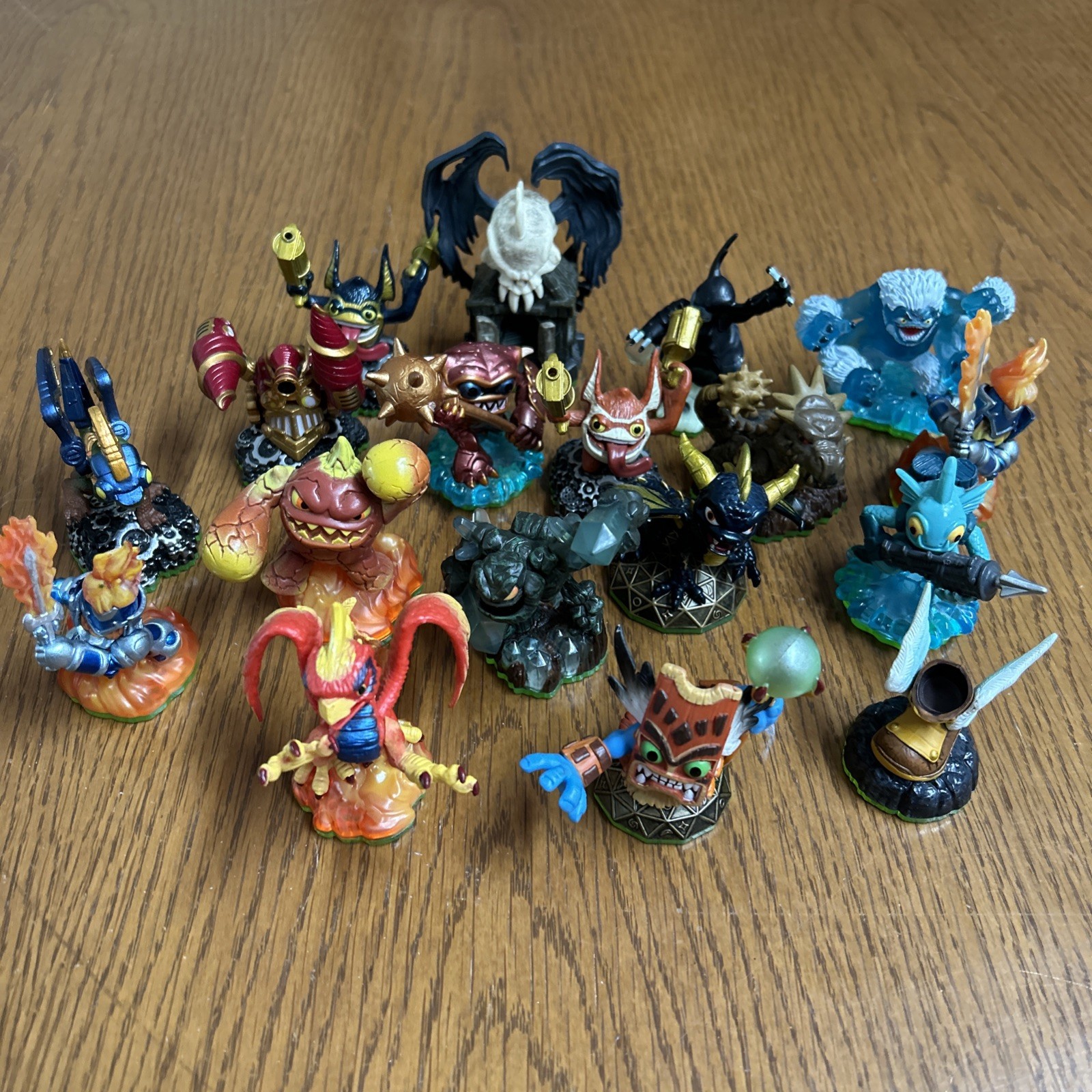 Lot Of 18 Loose Skylanders Spyro’s Adventure Activision Untested Green Base