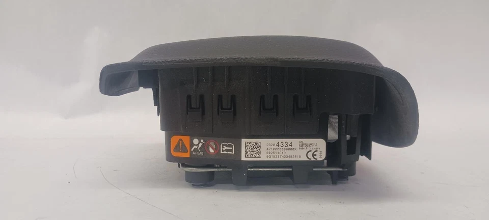 '14-'19 CHEVROLET SILVERADO 1500 Left driver steering wheel Air Bag black OEM - Image 4 of 4