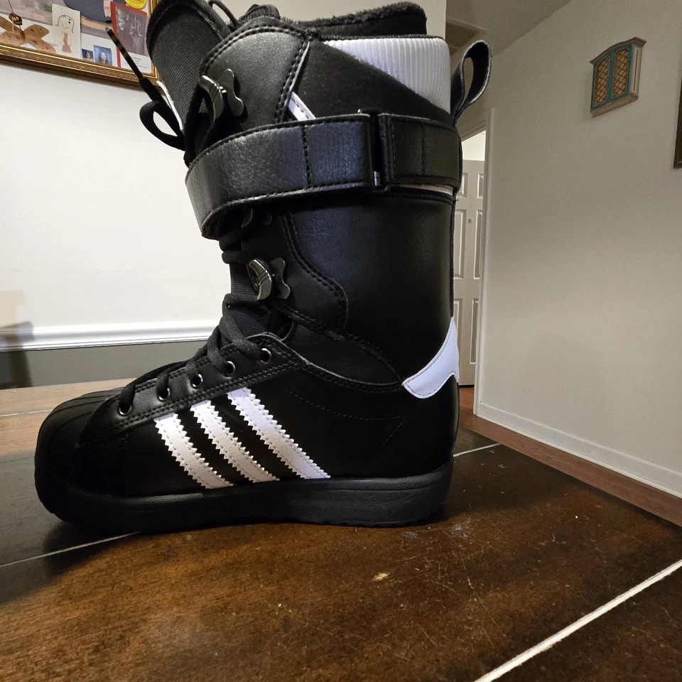Botas de snowboard Adidas Superstar masculinas 8.5 biqueira preta branca. Botas raras - Imagem 4 de 4