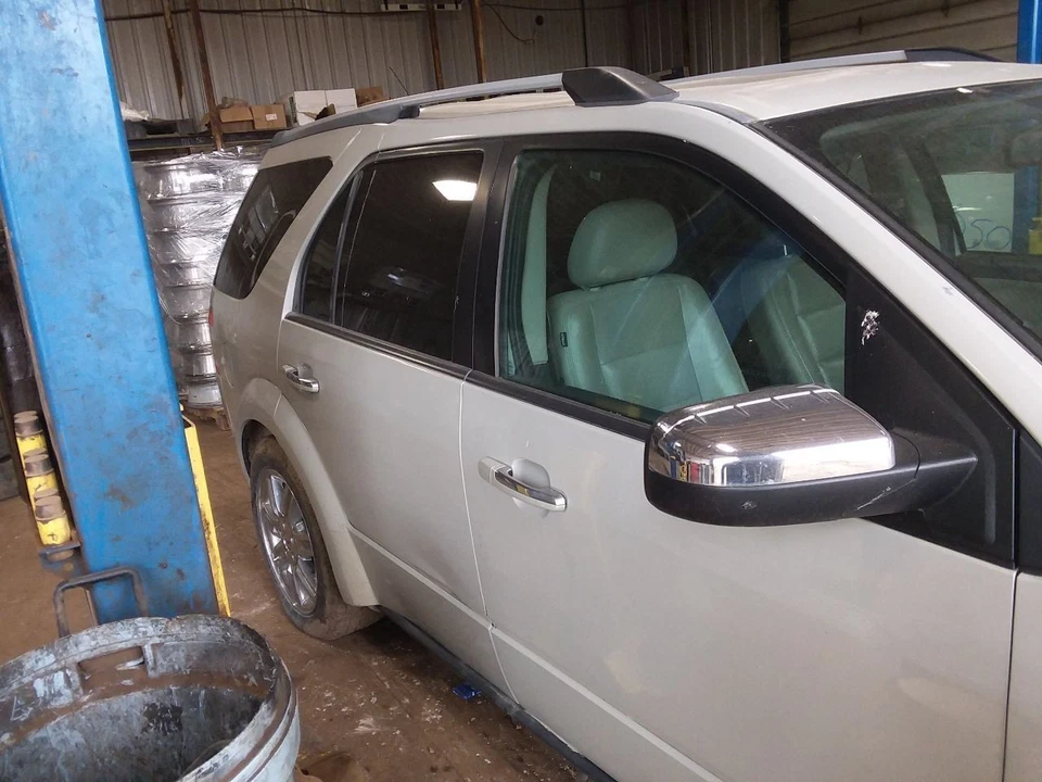 Cierre trasero TAURUS X 2008 2079914 Foto 2 de 4