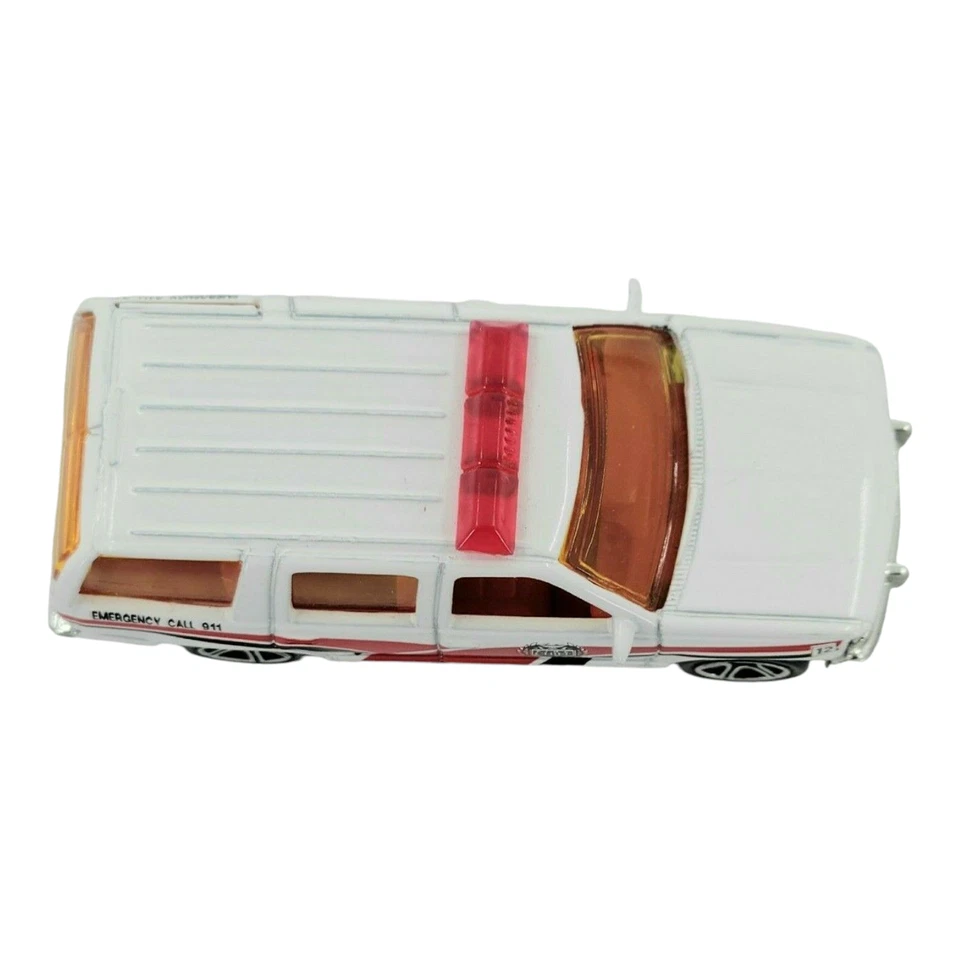 Vintage Matchbox Maisto And Racing Champions 1:67 Diecast Emergency Vehicle - Image 3 of 3