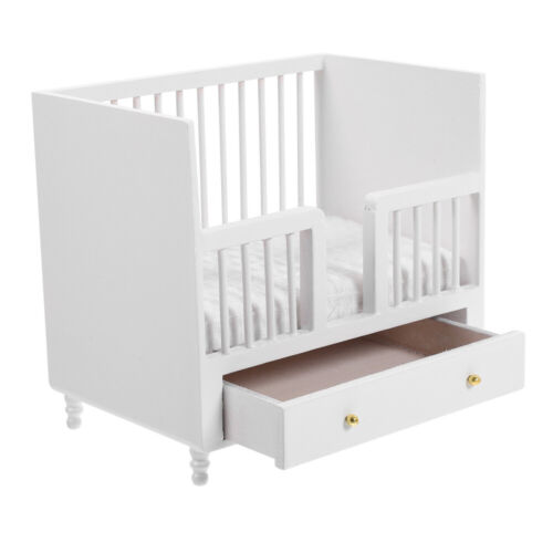 Dollhouse Mini Bed Furniture Decoration Miniature Wooden Toddler Bed Model Mini