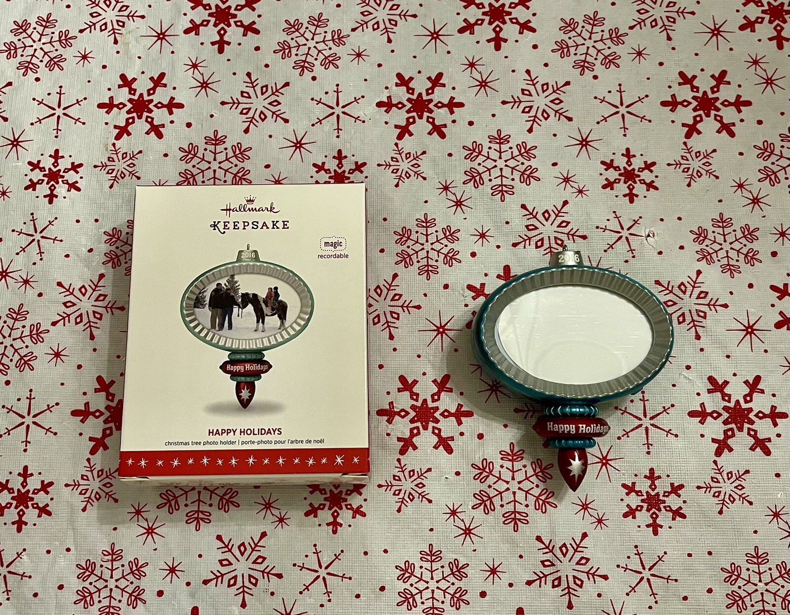 2016 Hallmark Keepsake Magic Recordable Photo Holiday Ornament