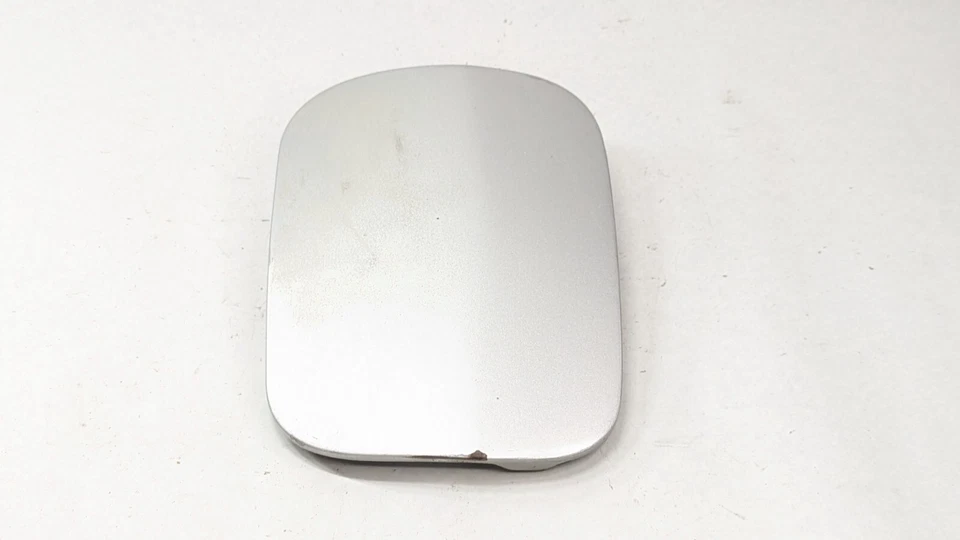 Toyota Corolla 2009 2010 2011 2012 2013 puerta del tanque de combustible pintura plateada código 1F7 Foto 2 de 4