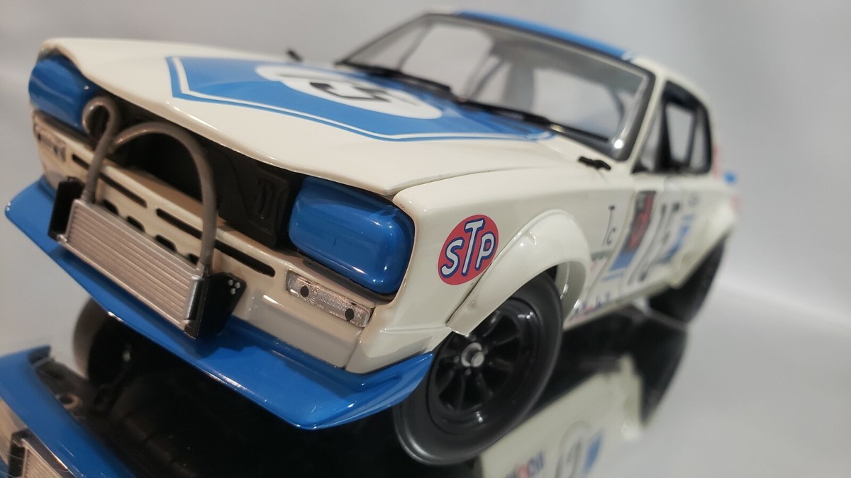 1/18 KYOSHO NISSAN SKYLINE 2000GT-R JDM RHD RARE #15 PMC-S K 1/18 KYOSHO NISSAN SKYLINE 2000GT-R JDM RHD RARE #15 PMC-S K