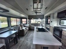 2026 Jayco Eagle Fifth Wheel 321RSTS