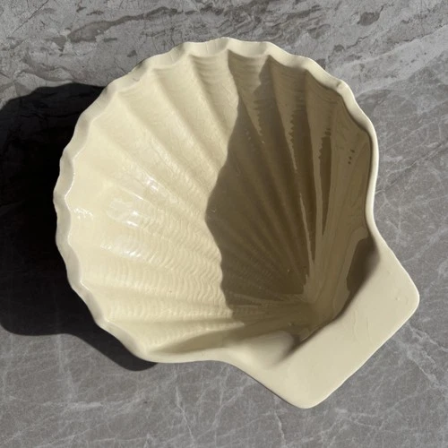 Vintage Mid-Century Mccoy Seashell dish With Cream White Glaze