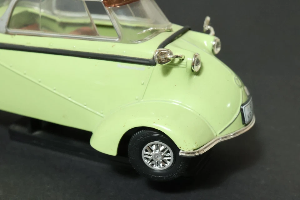 Revell 1:18 Messerschmitt Kabinenroller Kr 200 Modellino Auto Modello Oldtimer - Immagine 2 di 4