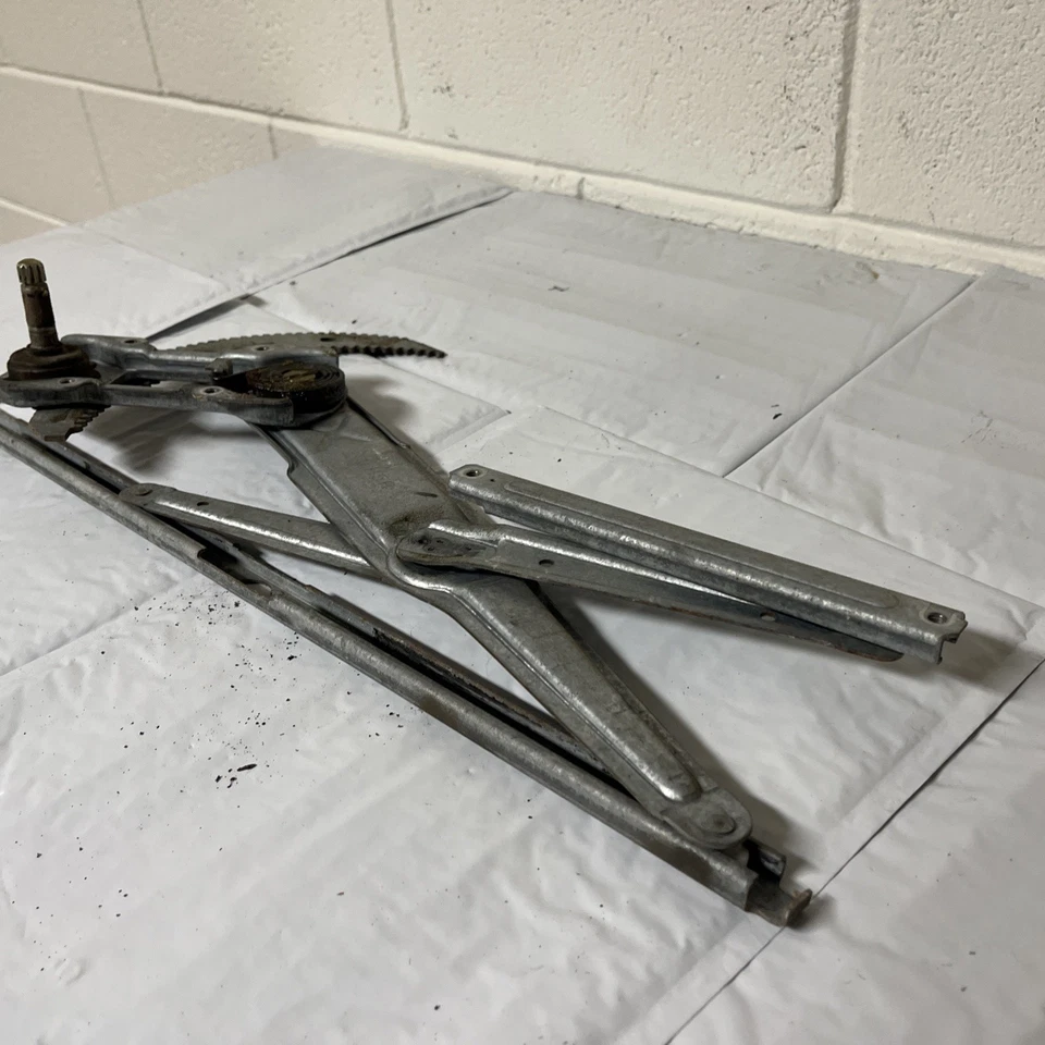 1990-1991 HONDA CIVIC универсал EF - пассажирский правый передний стеклоподъемник OEM - Изображение 2 из 4