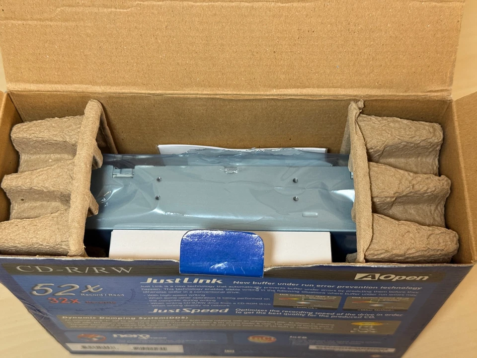 AOpen CD-R/ RW - 5.25'' PATA IDE - DRIVE/CD-RW 52x - CD BURNER - New in Box! - Image 2 of 4