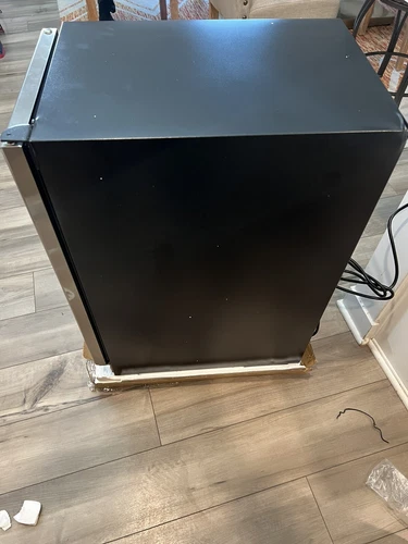 EdgeStar CWR302SZ 15"W 25 Bottle Built-In Single Zone Wine Cooler - Stainless - Picture 6 of 12