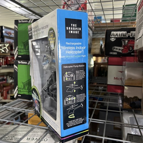 New Sharper Image Glow-In-The-Dark Rechargeable Wireless Indoor Helicopter - Picture 6 of 10