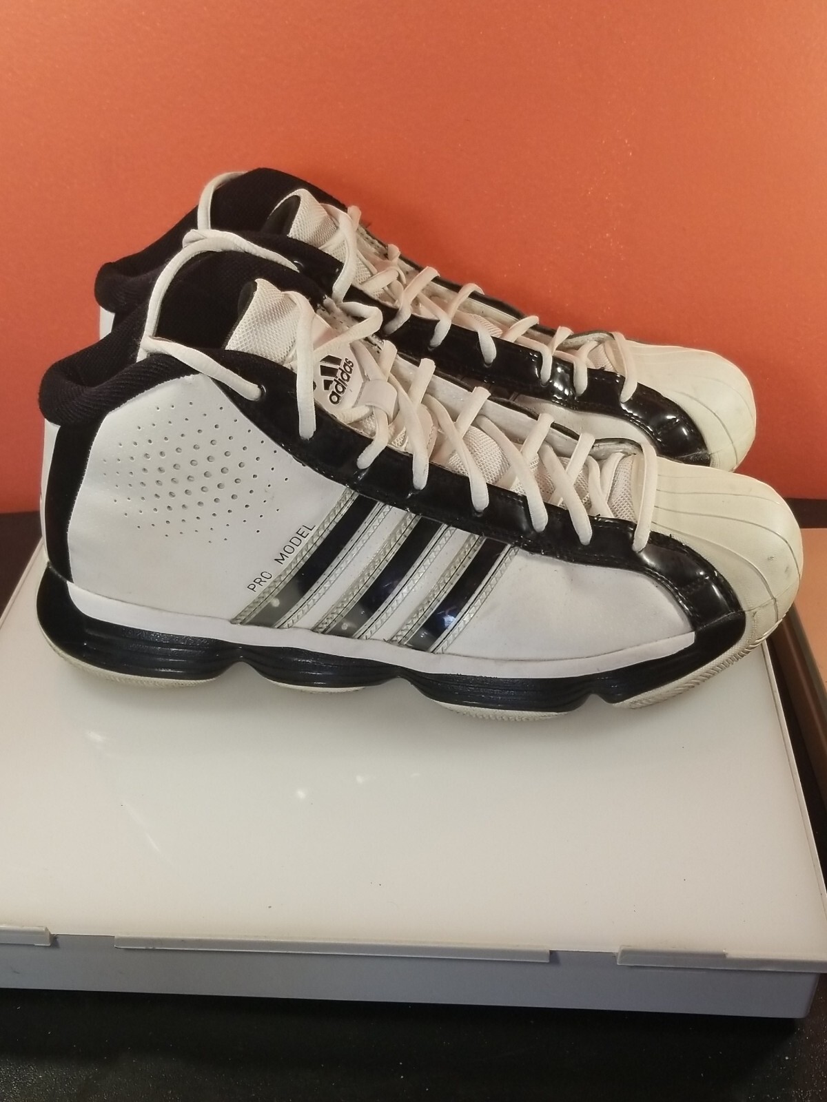 Adidas 2010 Pro Model g06976 Basketball Shoes Sneakers Black/White Mens  Size 9.5 | eBay