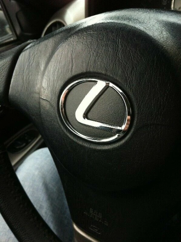 Emblema volante cromo 1998-2005 para Lexus IS300  Foto 4 de 4