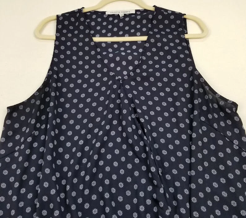 Camiseta sin mangas Collective Concepts para mujer 1X azul geométrico sin mangas tejido con cuello en V Foto 2 de 4