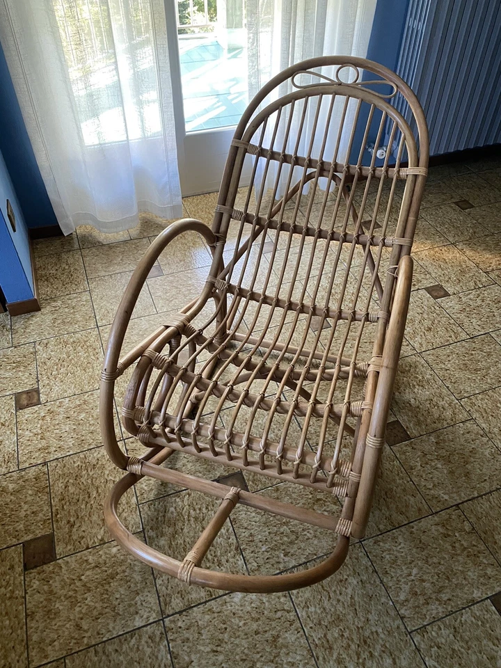 sedia a dondolo in vimini Come NUOVA  - Immagine 2 di 2