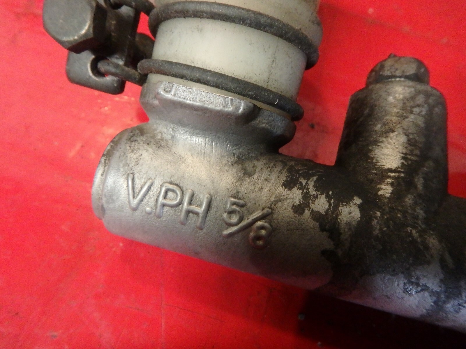 03 2003 HYUNDAI ACCENT CLUTCH MASTER CYLINDER WITH OIL FLUID RESERVOIR