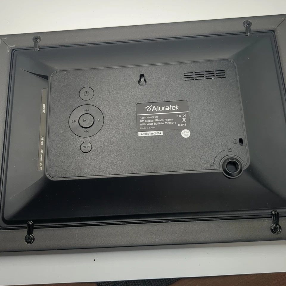 Aluratek 10" LCD Picture Frame Wi-Fi Touchscreen Digital Photo 4GB Built In - Image 2 of 4