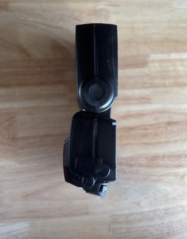 YONGNUO YN685 TTL Wireless Flash Speedlite  - Image 4 of 4