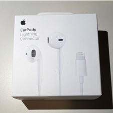 Apple EarPods Lightning Connector In-Ear Headphones White Built-In Microphone