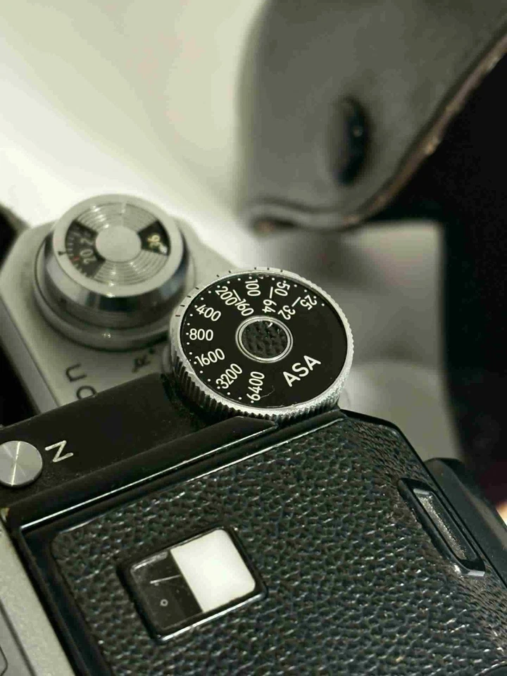 Nikon F 35 mm SLR con lente Nikkor-Q Auto 135 mm f/3,5 y estuche original - Japón Foto 4 de 4