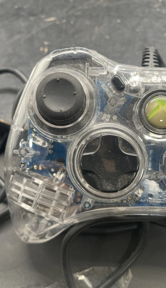 Controlador con cable Afterglow PL-3602 AX.1 para consola de juegos Microsoft Xbox 360 Foto 3 de 4