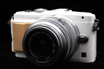 Olympus Pen Lite E-PL5 White Mirrorless Digital Camera US Duty Paid 10244