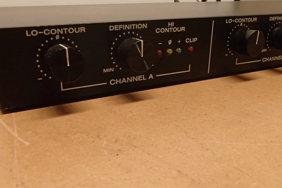 SOUND TOWN INC. Rackmount BBE 422 Sonic Maximizer 双声道音频处理器 — 第 3/4 张图片