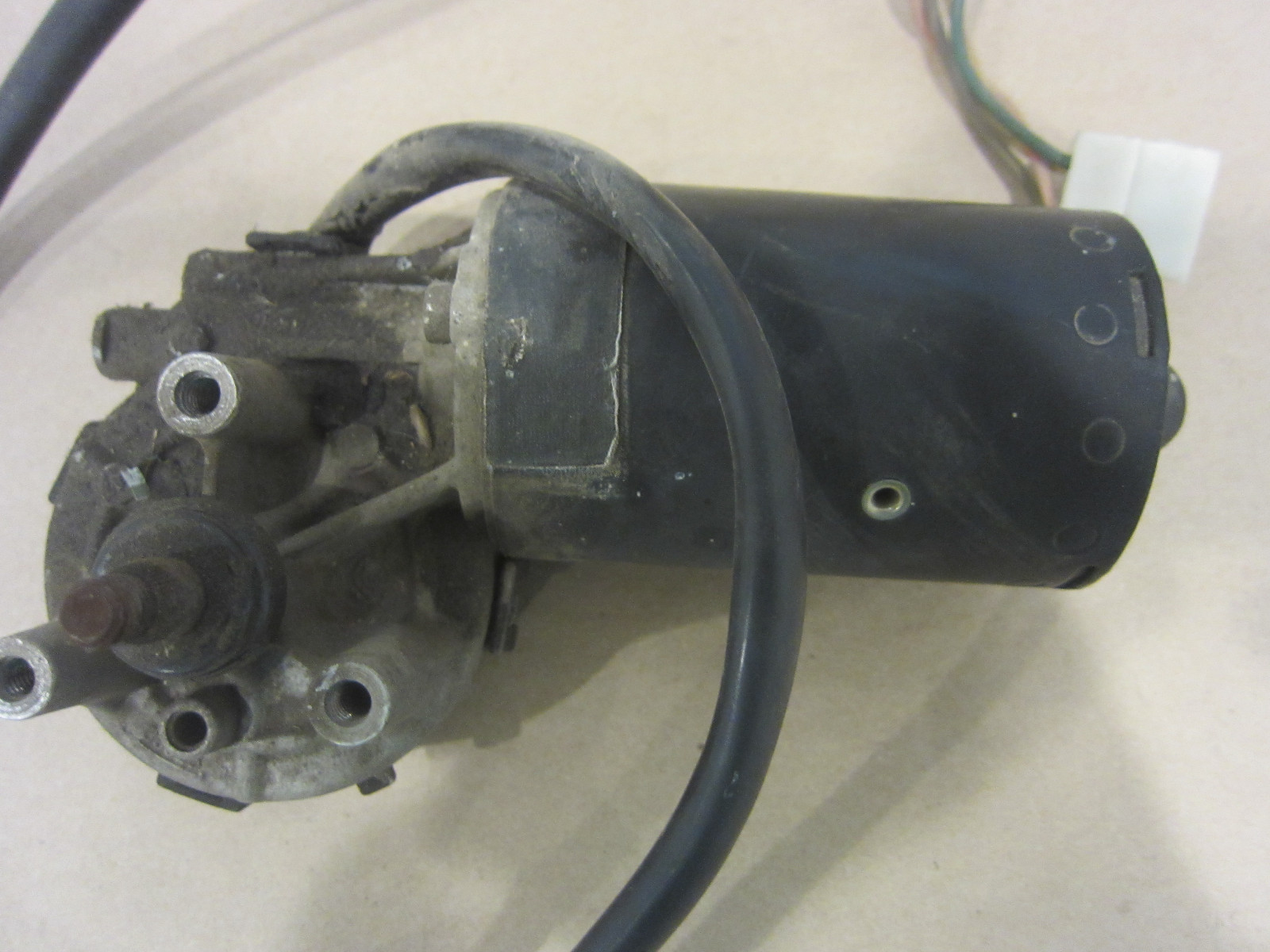 Ferrari 355, Motor/ Windshield Wiper # 157752 / 157751