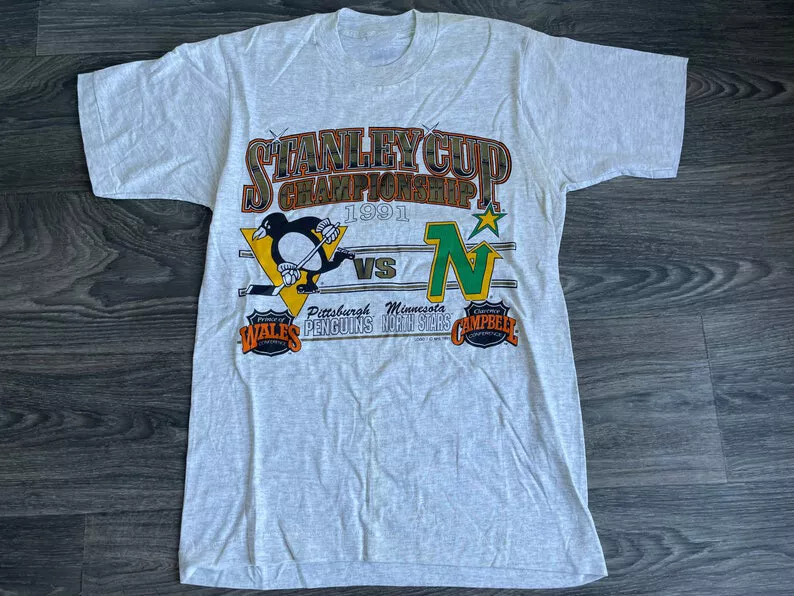 Vintage NHL - Pittsburgh Penguins Vs Minnesota North Stars matchups T-Shirt 1991 Large