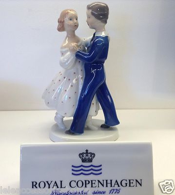 Figurine Royal Copenhagen N°2385 – Coppia Che Balla (Couple Dansant) – Porcelaine Bing & Grondahl
