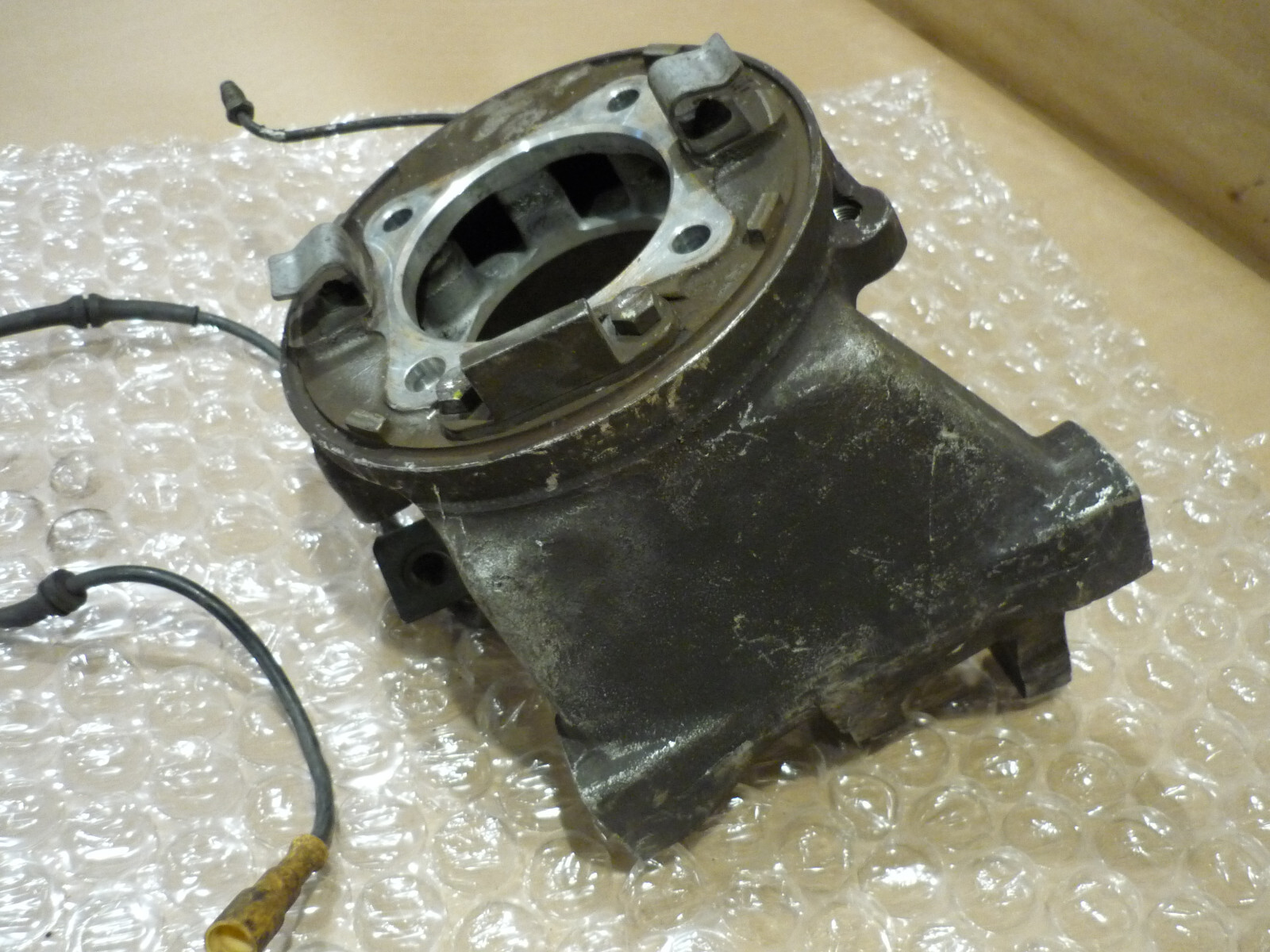 Ferrari 456 GT/GTA - LH Rear Wheel Hub Holder  -  P/N 154668