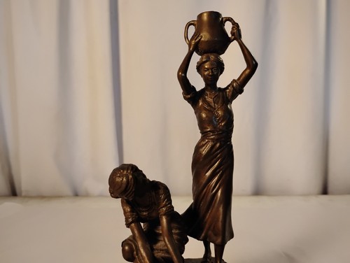Statua bronzo vintage 2001 firmata Robert Summers "Donne al pozzo" portatore d'acqua - Foto 8 di 20