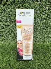 Garnier BB Cream 5in1 Miracle Skin Perfector Oily Combo Medium/Deep 2.0 Boxed