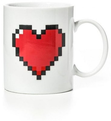 Gadget Master Pixel Heart Mug, farbwechselnd, inspiriert von 8-Bit-Art, 330 ml