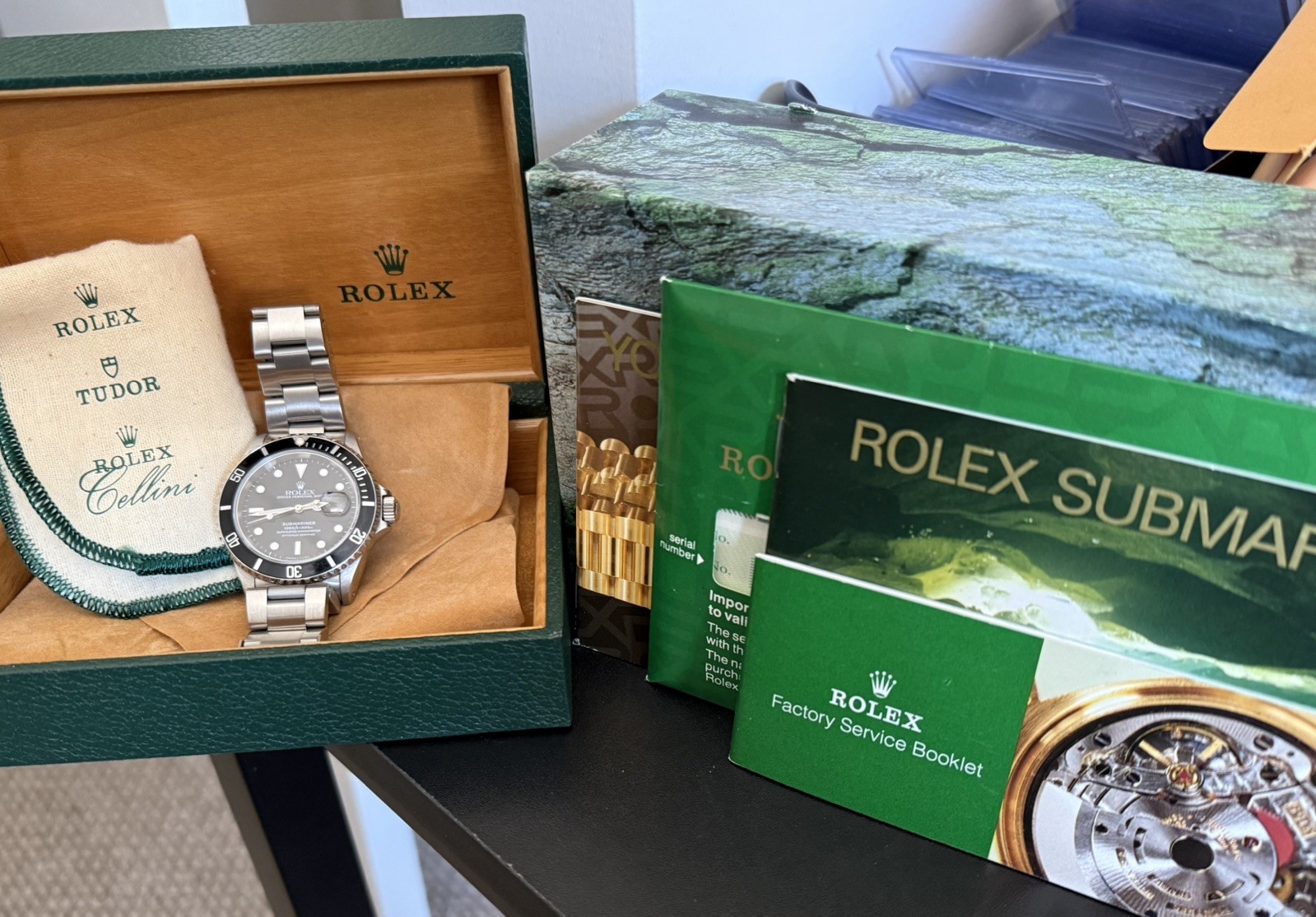 Rolex Submariner Date 16610 Steel Watch 40 mm Box and Papers Complete Set