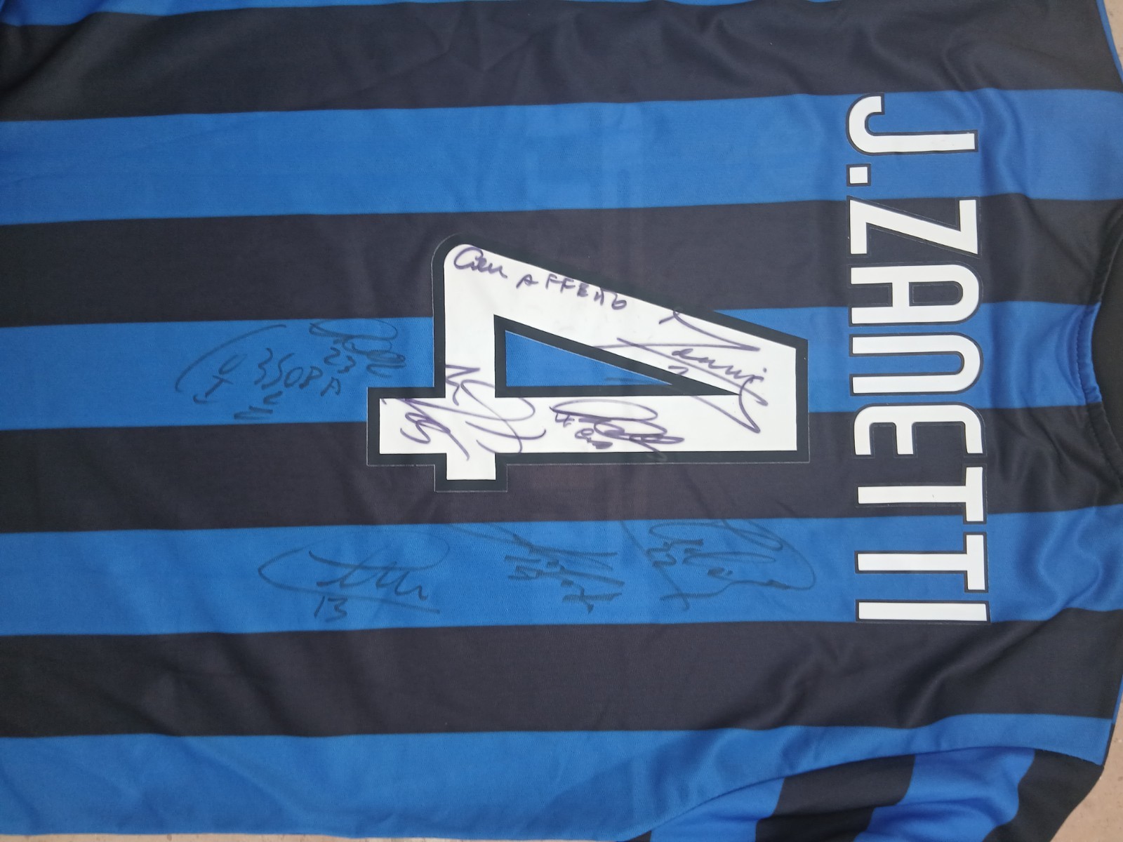 maglia Inter calcio 3 r sport 5 autografi hand signed zanetti cordoba ecc.