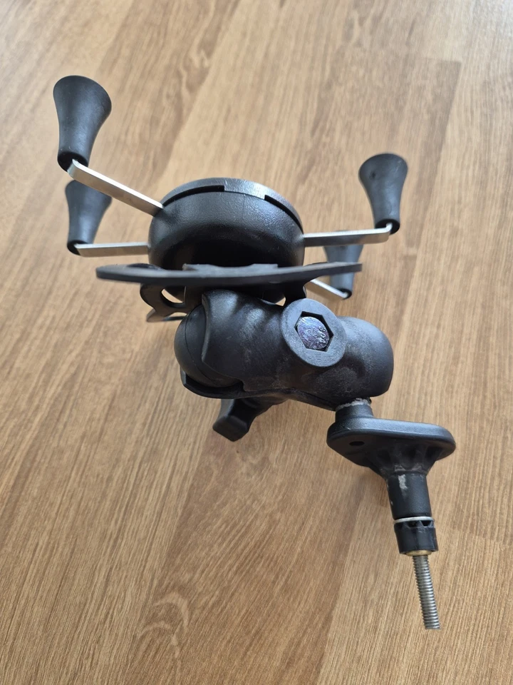 RAM Mounts X-Grip Handyhalterung Aprilia RSV Mille '01 - '03 - Bild 3 von 3