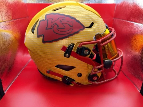 Patrick Mahomes Signed Full Size SpeedFlex Helmet Custom HydroDip Chiefs Beckett