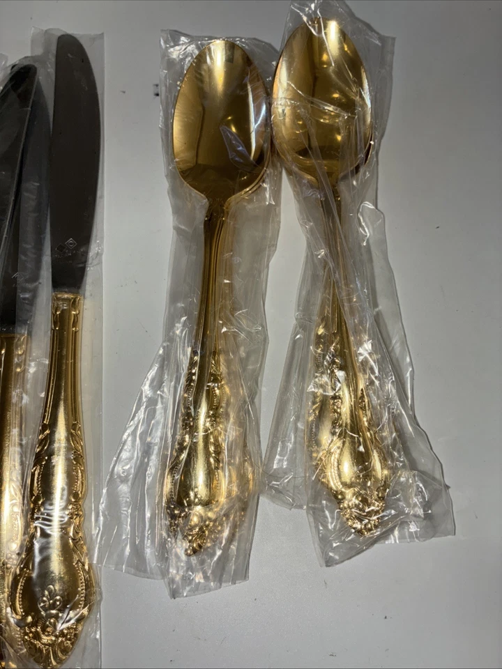 Conjunto de louça Oneida Golden Malmaison 20 peças, perfeito estado nunca usado. - Imagem 3 de 4