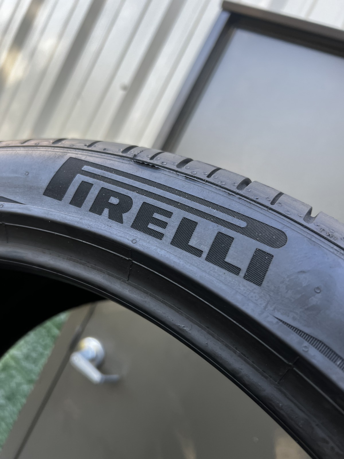 1 Tire Pirelli P Zero PZ4 Lamborghini Urus 325/30ZR23 109Y DOT.3122 6/32