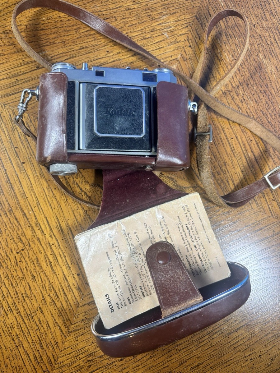 Vintage 1951 Kodak Retina IIa Folding 35mm Camera w/ Leather Case