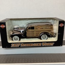 1937 Harley Davidson Studebaker Woody Car WAGON 1:24 In Box