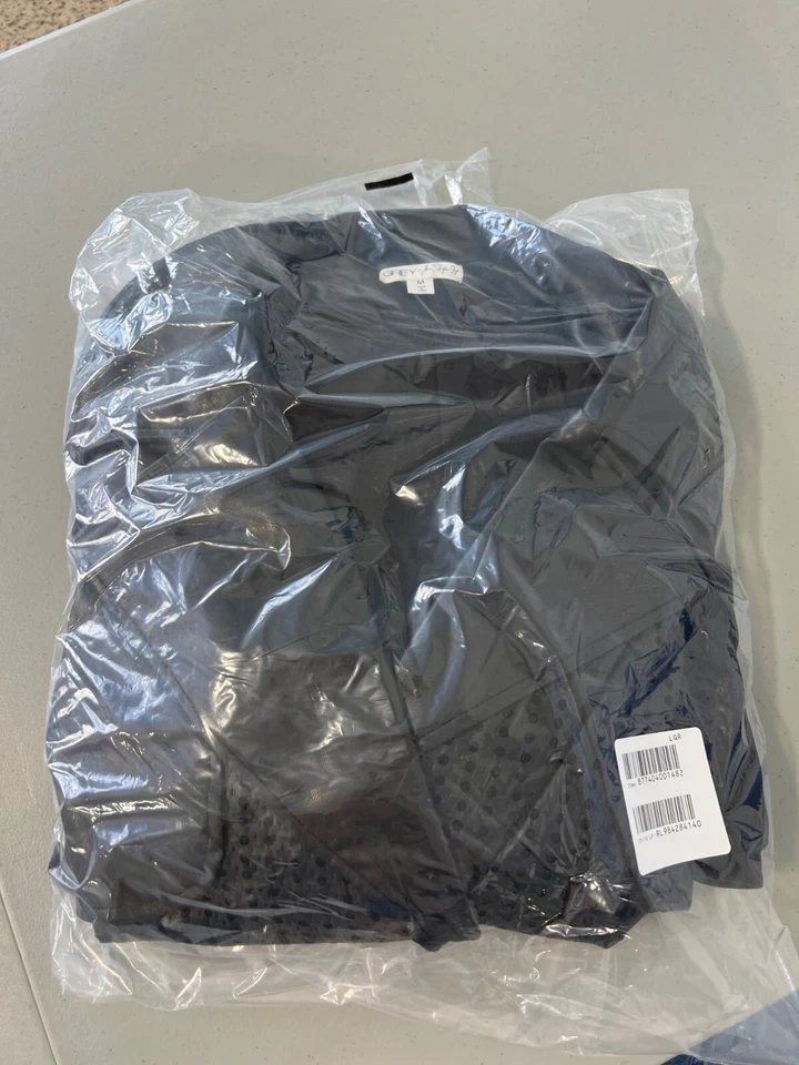 Gabardina GRIS Jhoan Sebastian Gris Cuero Sintético Perforado Talla Mediana Negra Foto 3 de 4