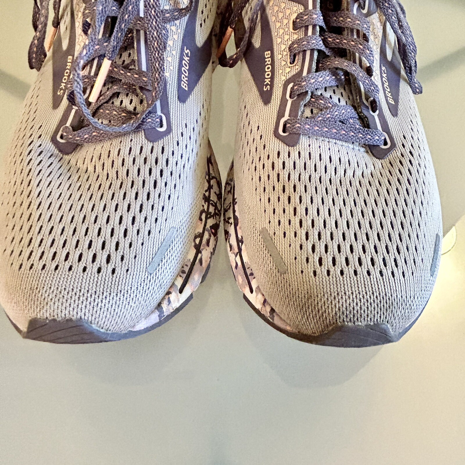 Size 9.5 Brooks Ghost 14 Delicate Dyes W for sale online eBay
