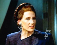 KITTY SWINK as a Female Bajoran Officer - Star Trek: DS9 GENUINE SIGNED AUTOGRAP KITTY SWINK as a Female Bajoran Officer - Star Trek: DS9 GENUINE SIGNED AUTOGRAP