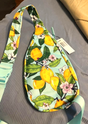 VERA BRADLEY LEMON GROVE LIGHTEN UP ESSENTIAL COMPACT SLING  display picture 2