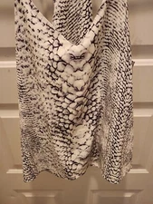 shein womens sleevless black and white top medium