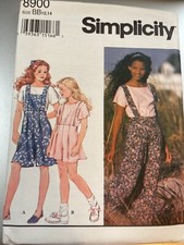 Simplicity Pattern 8900 Girls Split Skirt w/Suspenders in 3 Lengths Top 12-14
